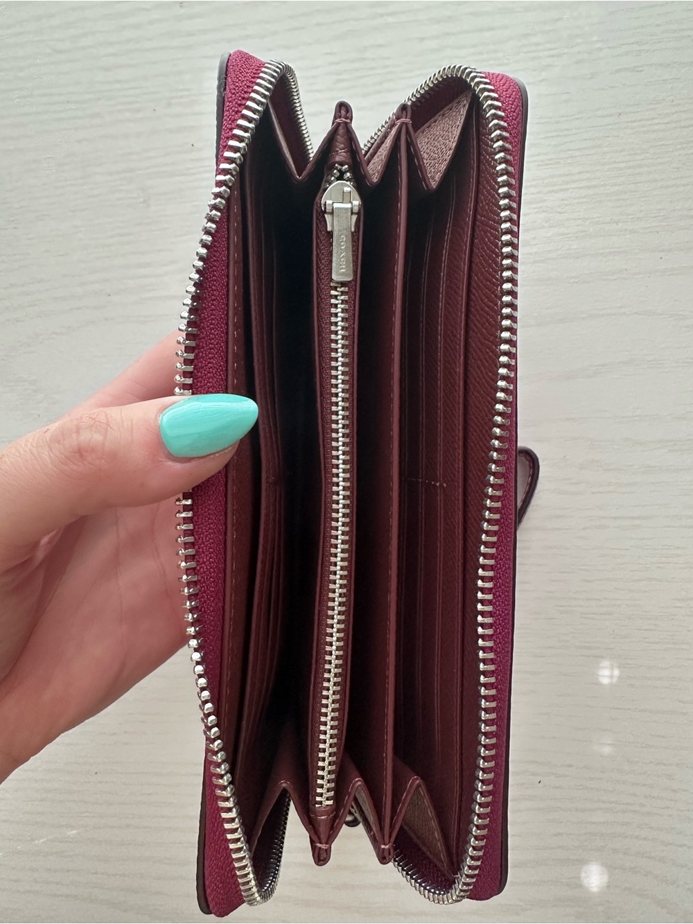 Coach Crossgrain Leather Long Zip Around Wristlet Wallet Plum / Purple - Picture 2 of 2